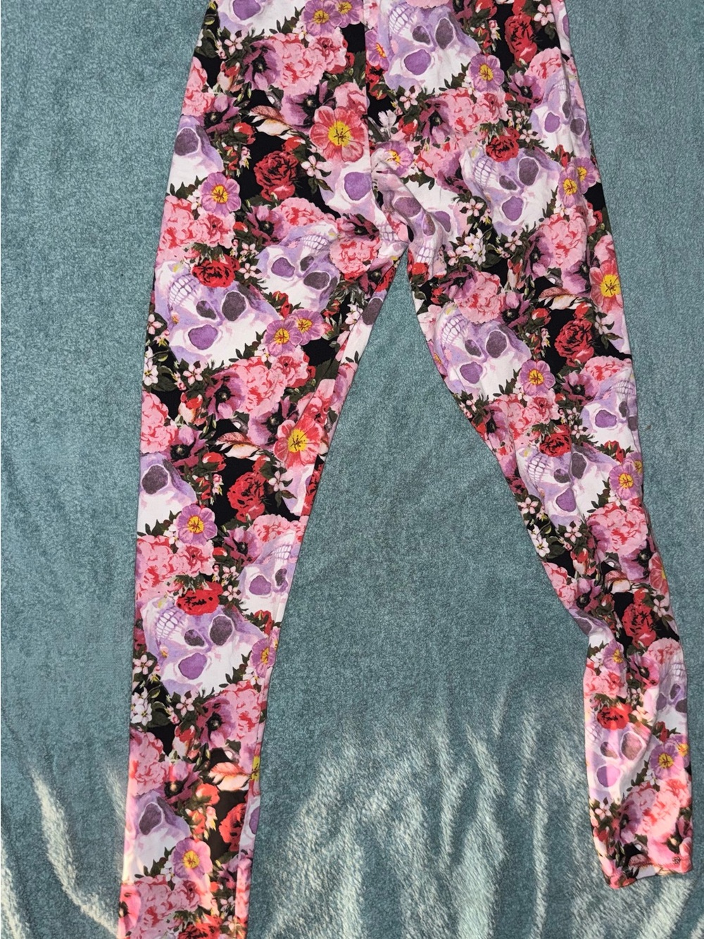 No Boundaries Pink & Purple Floral Skull Leggings